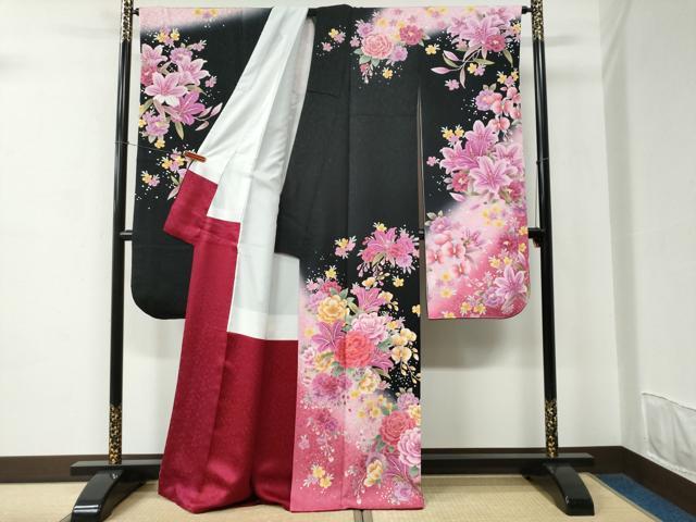 平和屋着物●豪華振袖　刺繍　牡丹花文　ラメ糸　黒地　銀彩　正絹　逸品　CABC6766yc