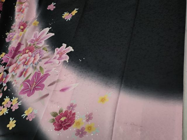 平和屋着物●豪華振袖　刺繍　牡丹花文　ラメ糸　黒地　銀彩　正絹　逸品　CABC6766yc