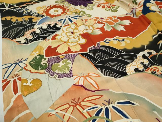 平和屋本店●アンティーク 大正ロマン 振袖 刺繍 立波牡丹葵吉祥花文 暈し染め 黒地 金彩 逸品 CABC6785yc