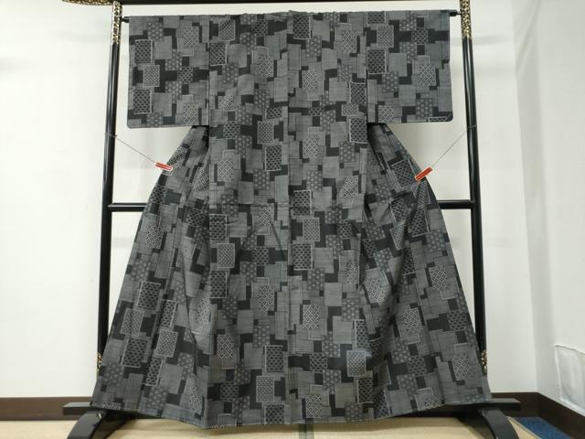 平和屋着物●本場大島紬　9マルキ　色紙重ね吉祥文　正絹　逸品　未使用　CABC6807yc