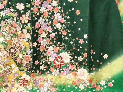 平和屋着物●豪華振袖　駒刺繍　雪輪毬牡丹花文　暈し染め　金彩　正絹　逸品　CABC6864yc