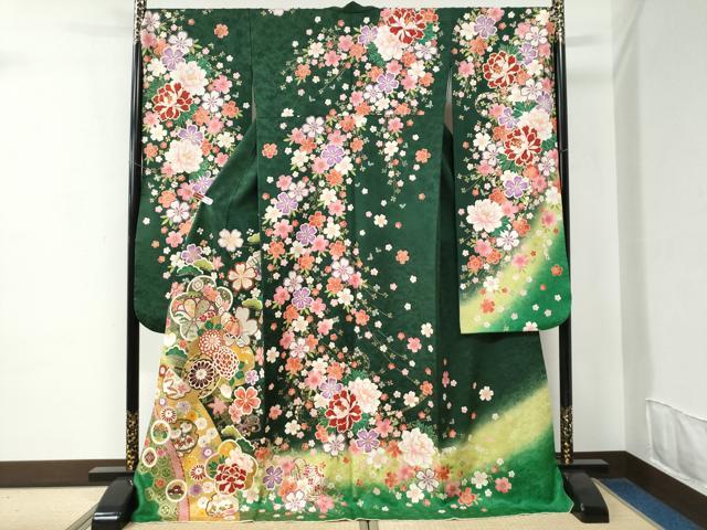 平和屋着物●豪華振袖　駒刺繍　雪輪毬牡丹花文　暈し染め　金彩　正絹　逸品　CABC6864yc