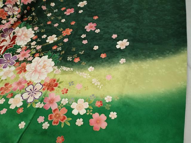平和屋着物●豪華振袖　駒刺繍　雪輪毬牡丹花文　暈し染め　金彩　正絹　逸品　CABC6864yc