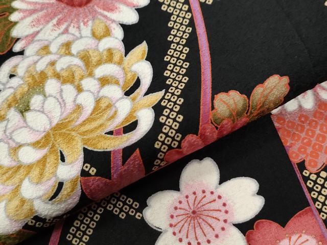 平和屋着物●豪華振袖　乱菊草花文　黒地　金彩　正絹　逸品　CABC6865yc