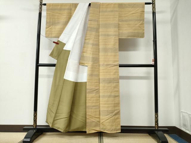 平和屋着物●韋縞ゆうき紬　100亀甲　横縞　反端付き　正絹　逸品　未使用　CABC6889yc