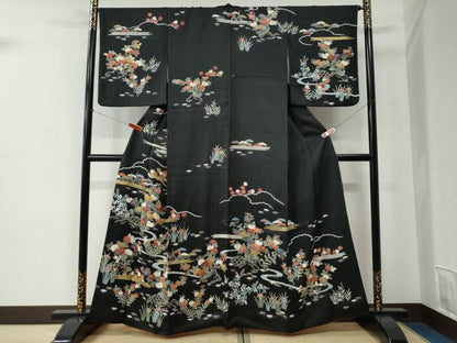 平和屋着物●訪問着　駒刺繍　籬草花文　黒地　金彩　正絹　逸品　CABC6960yc