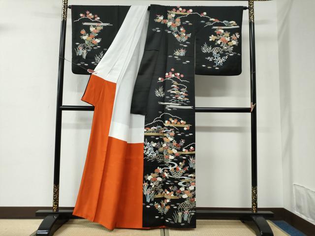 平和屋着物●訪問着　駒刺繍　籬草花文　黒地　金彩　正絹　逸品　CABC6960yc