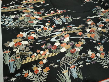 平和屋着物●訪問着　駒刺繍　籬草花文　黒地　金彩　正絹　逸品　CABC6960yc
