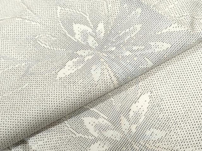 平和屋着物●本場大島紬　白大島　9マルキ　舞花文　正絹　逸品　未使用　CABC6972yc