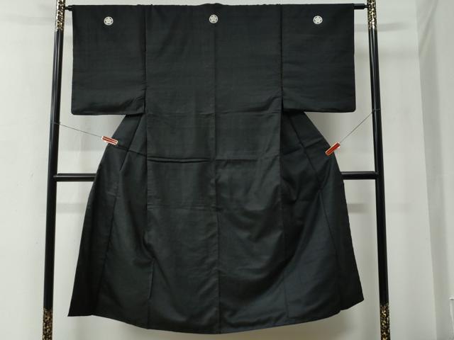 平和屋着物●男性　黒紋付　紬地　正絹　逸品　CABC6986yc