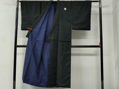 平和屋着物●男性　黒紋付　紬地　正絹　逸品　CABC6986yc