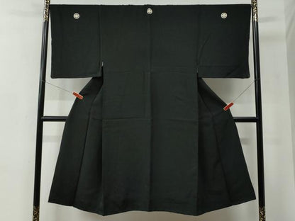 平和屋着物●男性　黒紋付　紬地　正絹　逸品　CABC6988yc