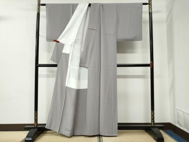 平和屋着物●植田正輝監修　色無地　牡丹鼠色　反端付き　正絹　逸品　未使用　CABC7000yc