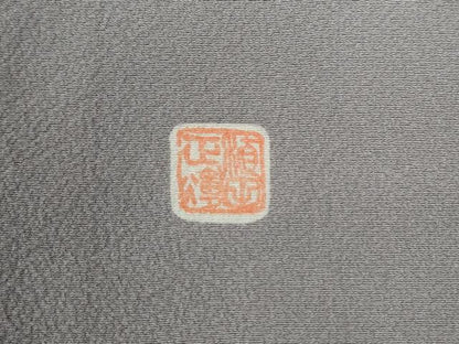 平和屋着物●植田正輝監修　色無地　牡丹鼠色　反端付き　正絹　逸品　未使用　CABC7000yc