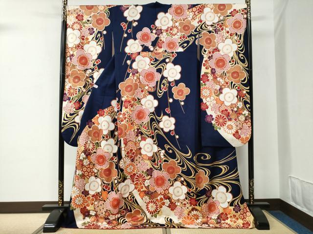平和屋着物●豪華振袖　駒刺繍　吉祥梅文　金彩　正絹　逸品　CABC7044yc