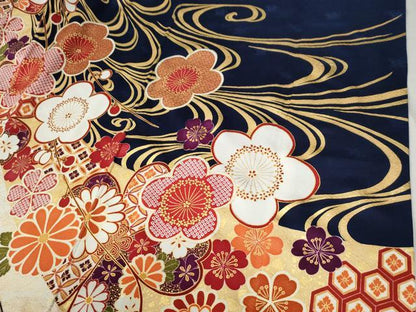 平和屋着物●豪華振袖　駒刺繍　吉祥梅文　金彩　正絹　逸品　CABC7044yc