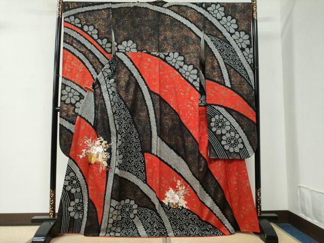 平和屋着物●豪華振袖　駒刺繍　絞り　花車文　黒地　金彩　正絹　逸品　CABC7066yc