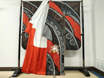 平和屋着物●豪華振袖　駒刺繍　絞り　花車文　黒地　金彩　正絹　逸品　CABC7066yc