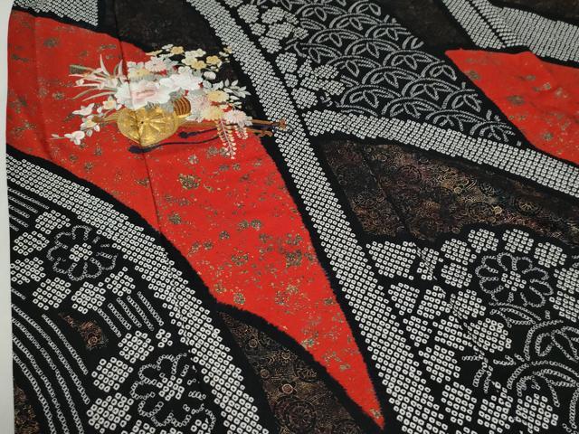 平和屋着物●豪華振袖　駒刺繍　絞り　花車文　黒地　金彩　正絹　逸品　CABC7066yc