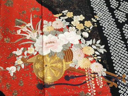 平和屋着物●豪華振袖　駒刺繍　絞り　花車文　黒地　金彩　正絹　逸品　CABC7066yc