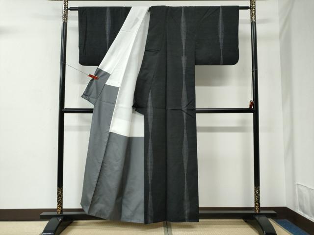 平和屋着物▼上質な紬　霞文　黒地　正絹　逸品　CABC7088yc