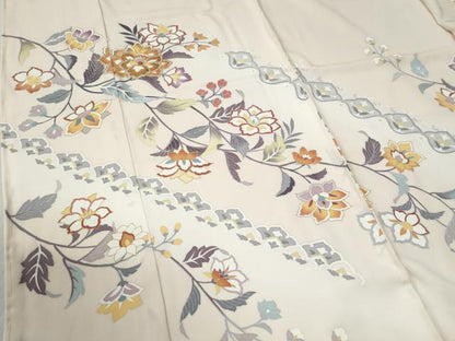 平和屋着物●訪問着　駒刺繍　更紗枝花文　暈し染め　金彩　仮絵羽　正絹　逸品　未使用　CABC7112yc
