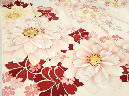 平和屋着物●豪華振袖　舞花文　ラメ糸　金彩　仮絵羽　逸品　未使用　CABC7138yc