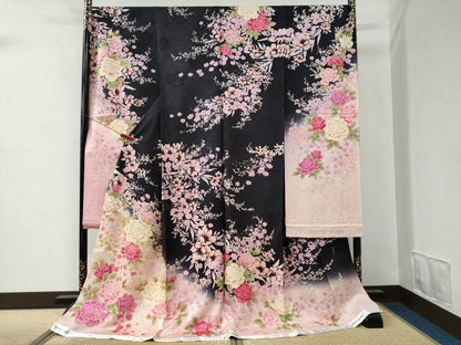 平和屋着物●森英恵・HANAE MORI　振袖　京友禅　駒刺繍　薔薇　ラメ糸　暈し染め　黒地　金彩　仮絵羽　逸品　未使用　CABC7139yc