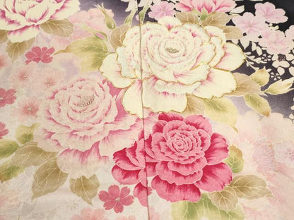 平和屋着物●森英恵・HANAE MORI　振袖　京友禅　駒刺繍　薔薇　ラメ糸　暈し染め　黒地　金彩　仮絵羽　逸品　未使用　CABC7139yc