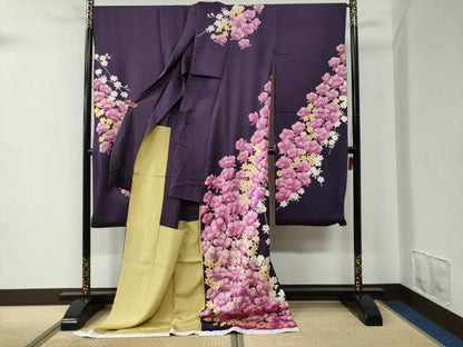 平和屋着物●ブライダルファッションデザイナー・桂由美　振袖　枝花文　銀通し地　仮絵羽　逸品　未使用　CABC7145yc