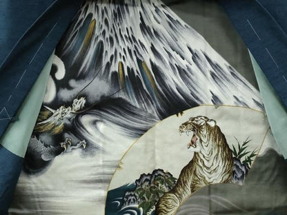 平和屋着物●男性　紬　アンサンブル　霞文　羽裏：龍・虎　正絹　逸品　未使用　CABC7163yc