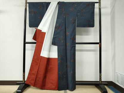 平和屋着物●本場大島紬　9マルキ　雲取りエ霞雲取り花唐草文　正絹　逸品　未使用　CABC7177yc