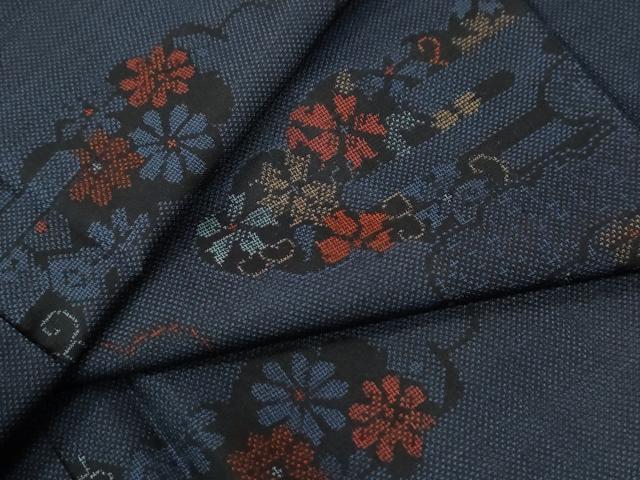 平和屋着物●本場大島紬　9マルキ　雲取りエ霞雲取り花唐草文　正絹　逸品　未使用　CABC7177yc