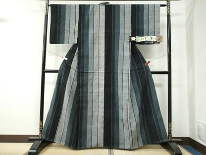 平和屋着物●本場結城紬　重要無形文化財　縞　証紙付き　正絹　逸品　未使用　CABC7191yc