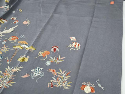 平和屋着物●訪問着　作家物　駒刺繍　飛鶴宝尽くし桐松笹文　金彩　鬼しぼ縮緬　正絹　逸品　CABC7200yc