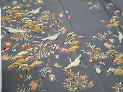 平和屋着物●訪問着　作家物　駒刺繍　飛鶴宝尽くし桐松笹文　金彩　鬼しぼ縮緬　正絹　逸品　CABC7200yc