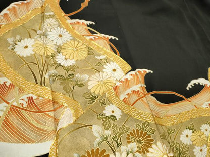 平和屋着物■豪華黒留袖　駒刺繍　立波草花文　金彩　正絹　逸品　CABC7677ou