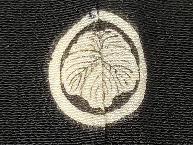 平和屋着物■豪華黒留袖　駒刺繍　立波草花文　金彩　正絹　逸品　CABC7677ou