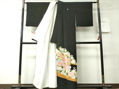平和屋着物■豪華黒留袖　駒刺繍　草花文　金彩　正絹　逸品　CABC7787ou