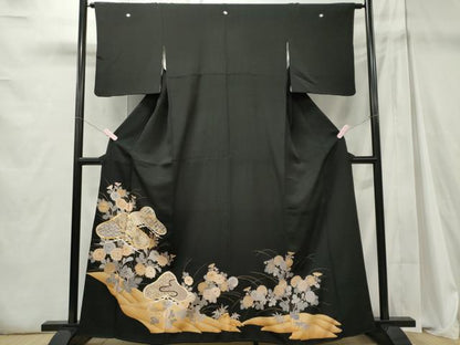 平和屋着物■豪華黒留袖　駒刺繍　吉祥草花文　金彩　正絹　逸品　CABC7844ou