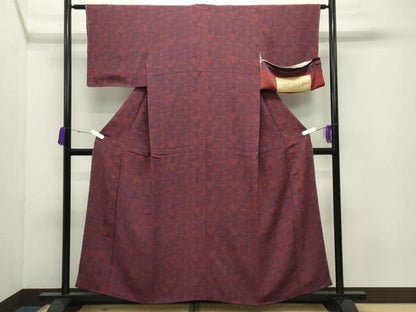 平和屋着物●人間国宝 南部芳松 突彫り 小紋 舞蝶桜文 鬼しぼ縮緬 反端付き 正絹 逸品 未使用 CABC8002gh
