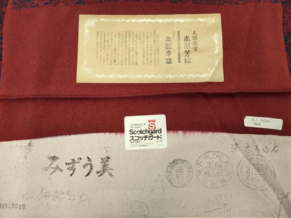 平和屋着物●人間国宝 南部芳松 突彫り 小紋 舞蝶桜文 鬼しぼ縮緬 反端付き 正絹 逸品 未使用 CABC8002gh
