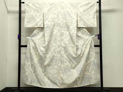 平和屋着物●本場大島紬 白大島 9マルキ 花唐草文 正絹 逸品 CABC8009gh
