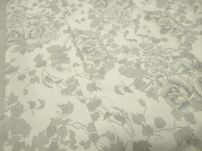 平和屋着物●本場大島紬 白大島 9マルキ 花唐草文 正絹 逸品 CABC8009gh