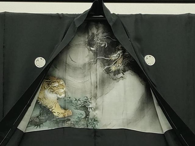平和屋着物●男性 黒紋付 羽織セット 羽織：虎・龍 正絹 逸品 未使用 CABC8013gh