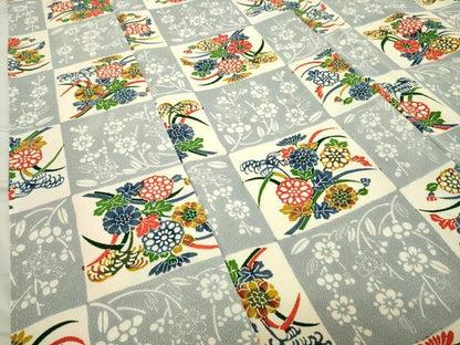 平和屋着物●上質な小紋 型染め 市松草花文 鬼しぼ縮緬 正絹 逸品 CABC8106gh