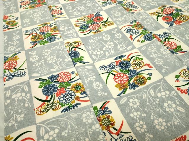平和屋着物●上質な小紋 型染め 市松草花文 鬼しぼ縮緬 正絹 逸品 CABC8106gh