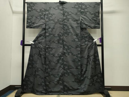平和屋着物●本場染大島紬 青海波群鶴文 正絹 逸品 CABC8113gh