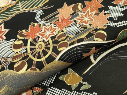 平和屋着物●創業460年・千總　黒留袖　駒刺繍　浜松水車草花文　金彩　正絹　逸品　CABC8229gh