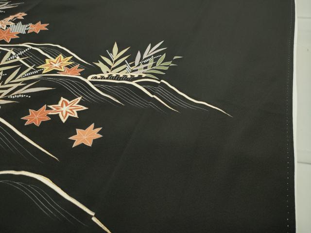 平和屋着物●創業460年・千總　黒留袖　駒刺繍　浜松水車草花文　金彩　正絹　逸品　CABC8229gh